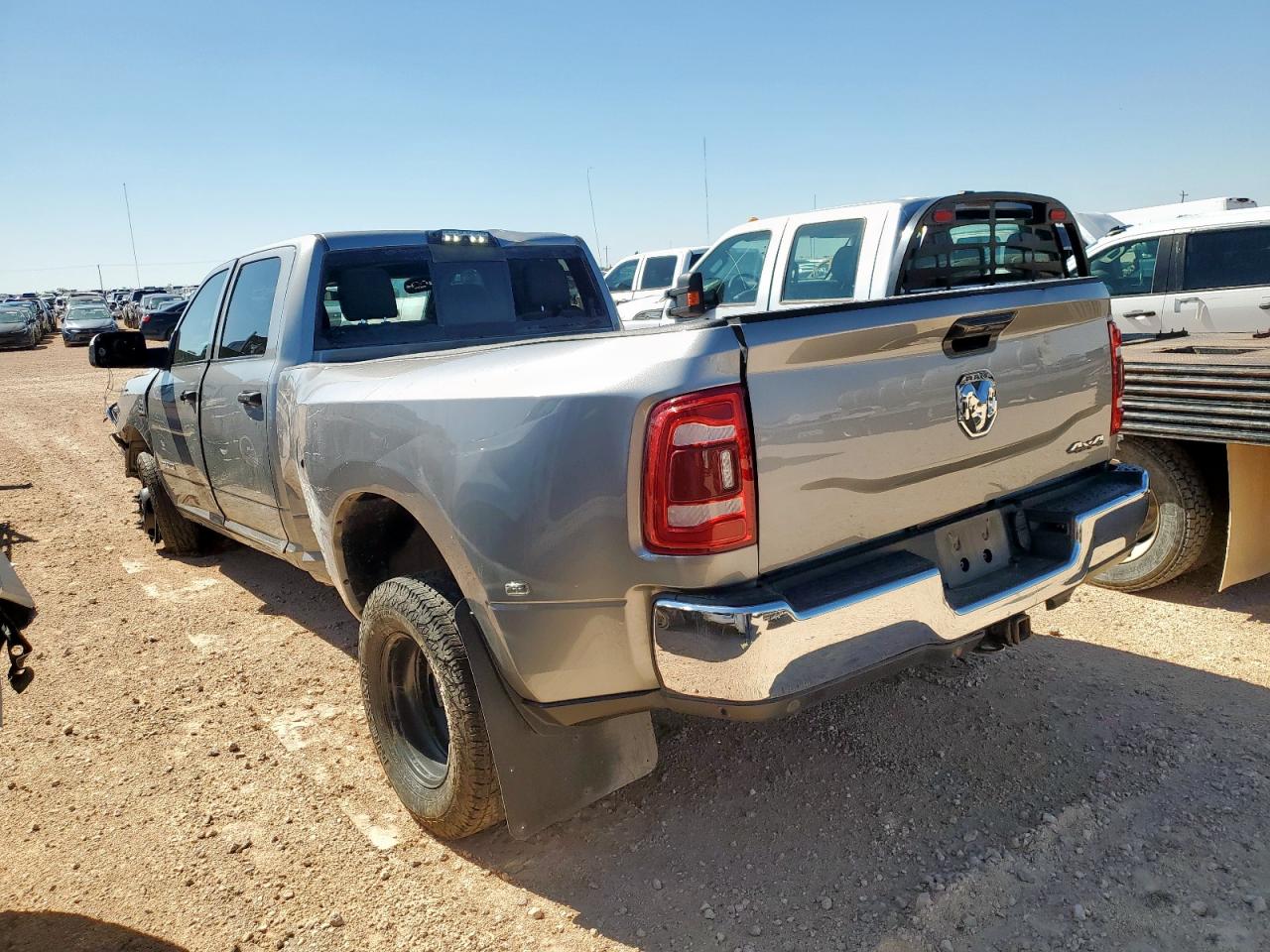 RAM 3500 TRADESMAN