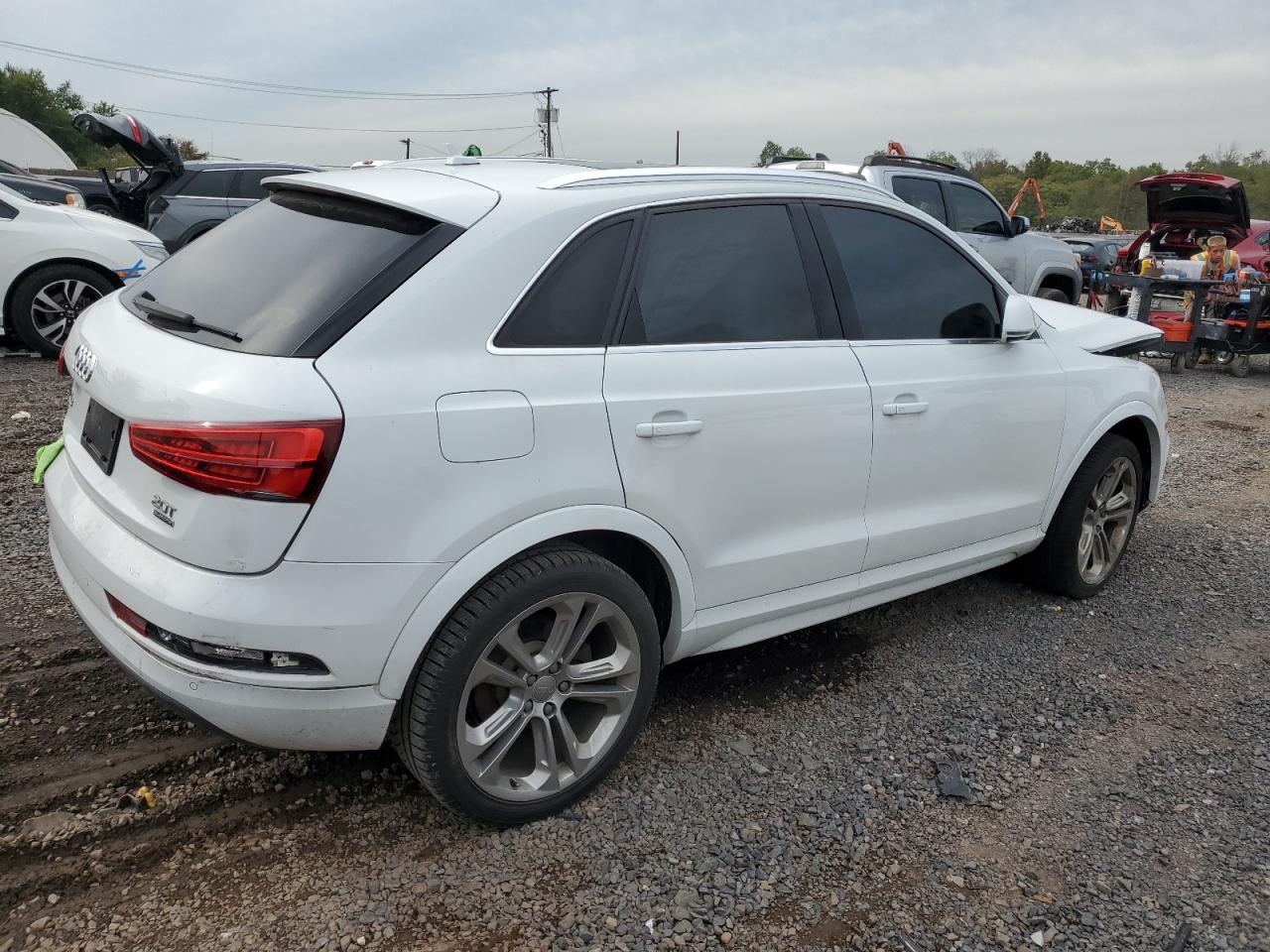 AUDI Q3 PREMIUM PLUS