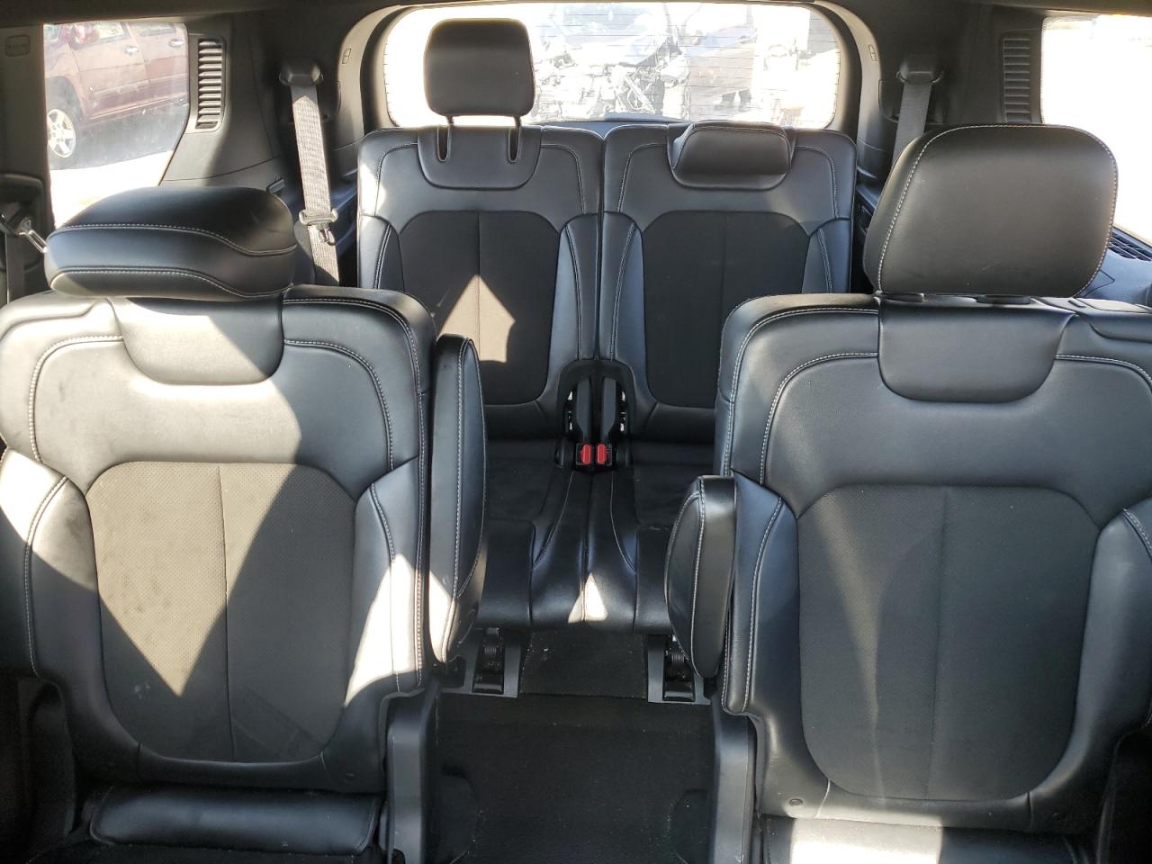 JEEP GRAND CHEROKEE L LAREDO