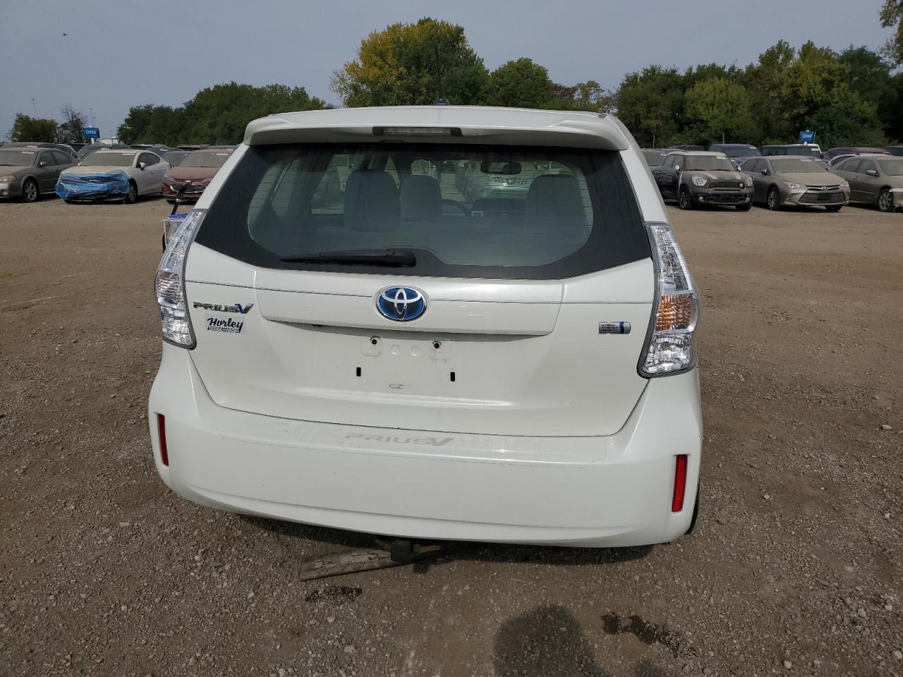TOYOTA PRIUS V