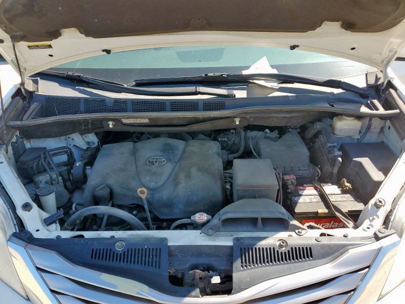 2017 TOYOTA SIENNA XLE 5TDYZ3DC4HS869434