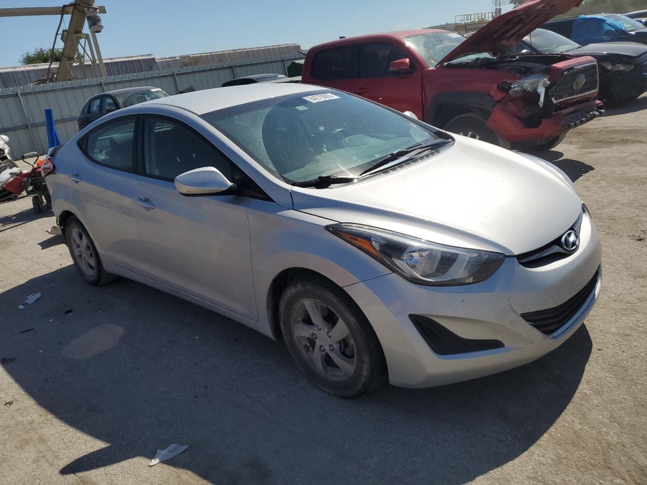 HYUNDAI ELANTRA SE
