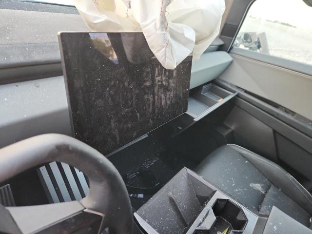 2024 TESLA CYBERTRUCK 7G2CEHEE1RA032661