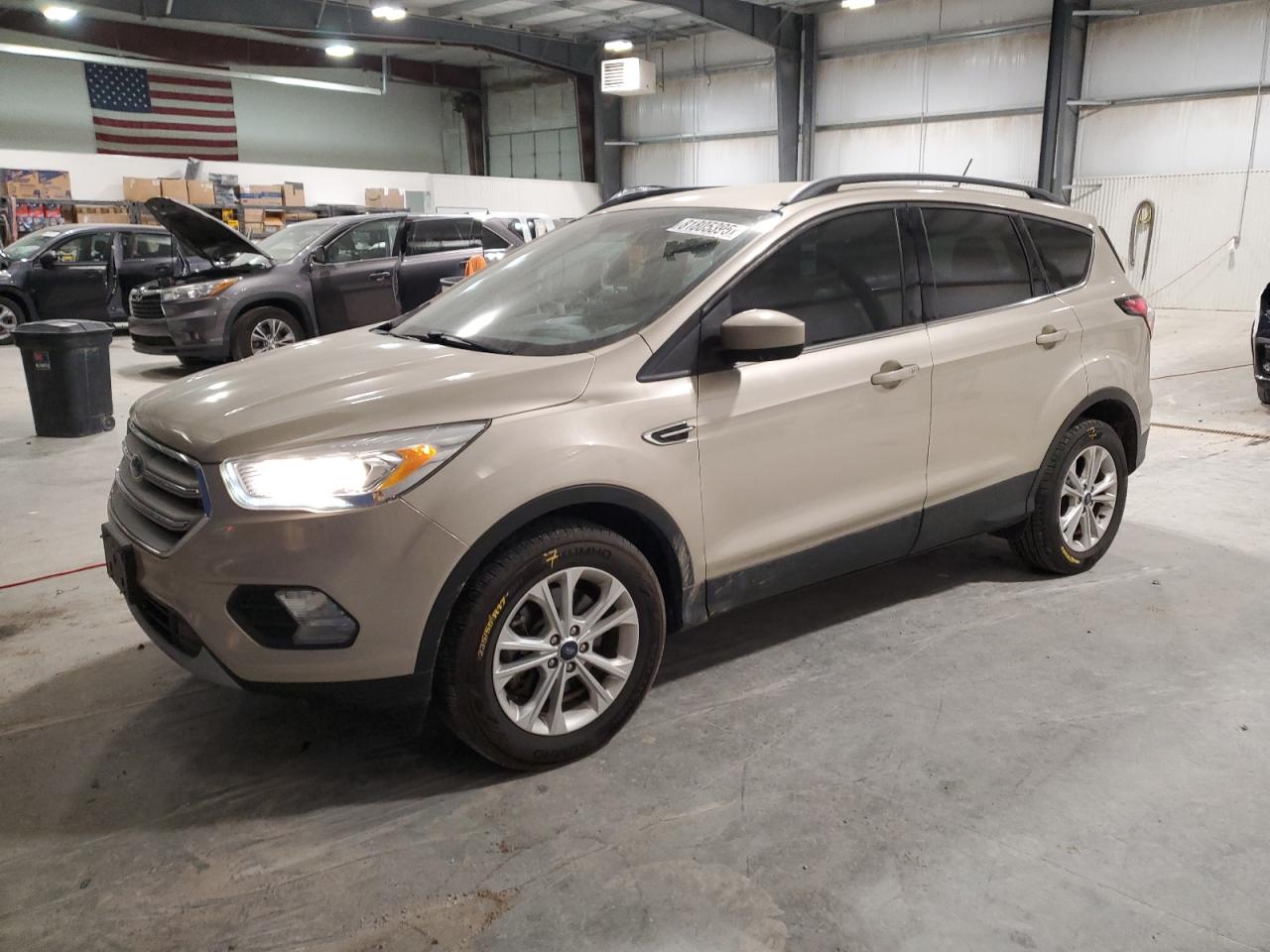  Salvage Ford Escape