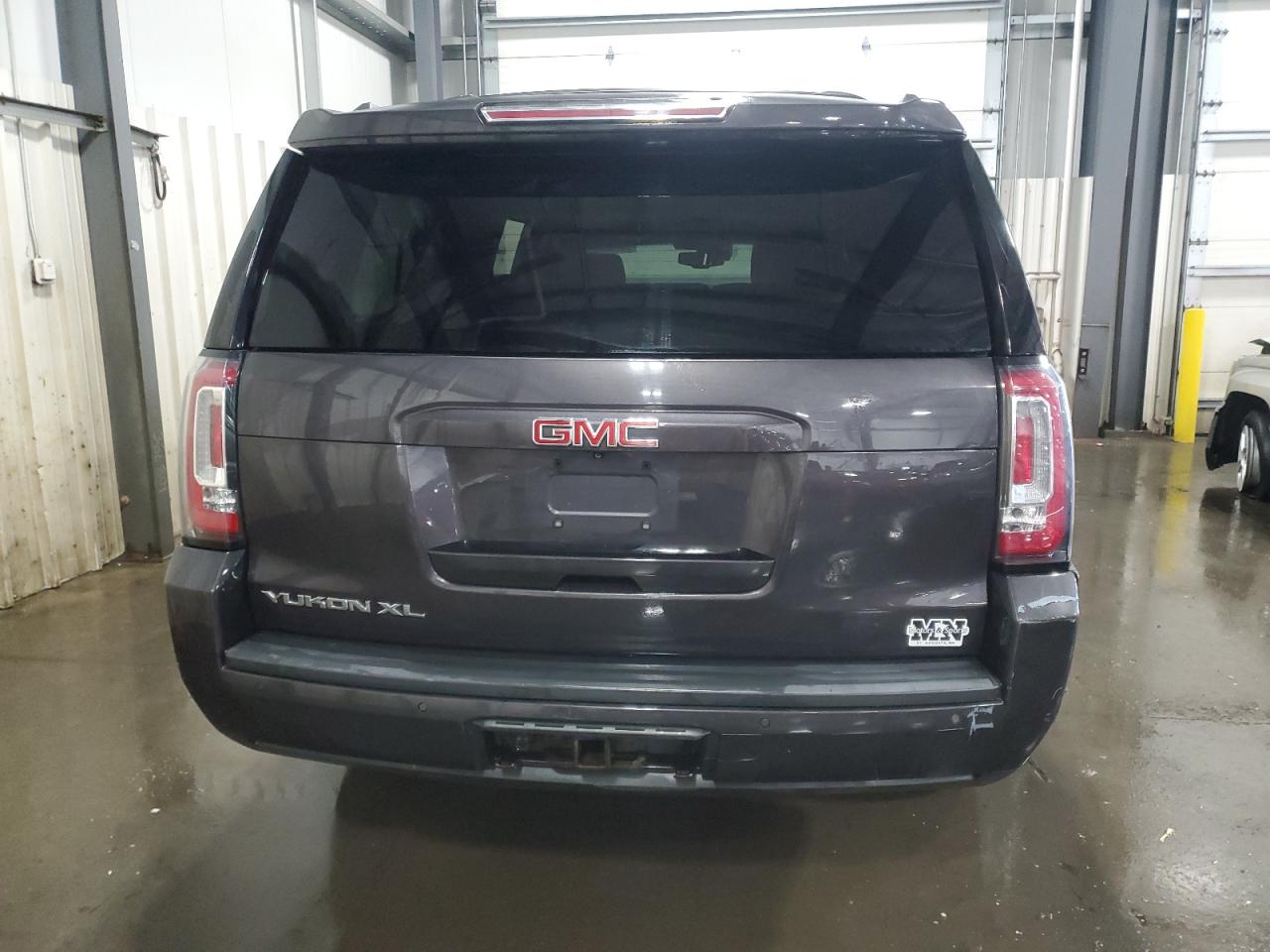 GMC YUKON K1500 SLT