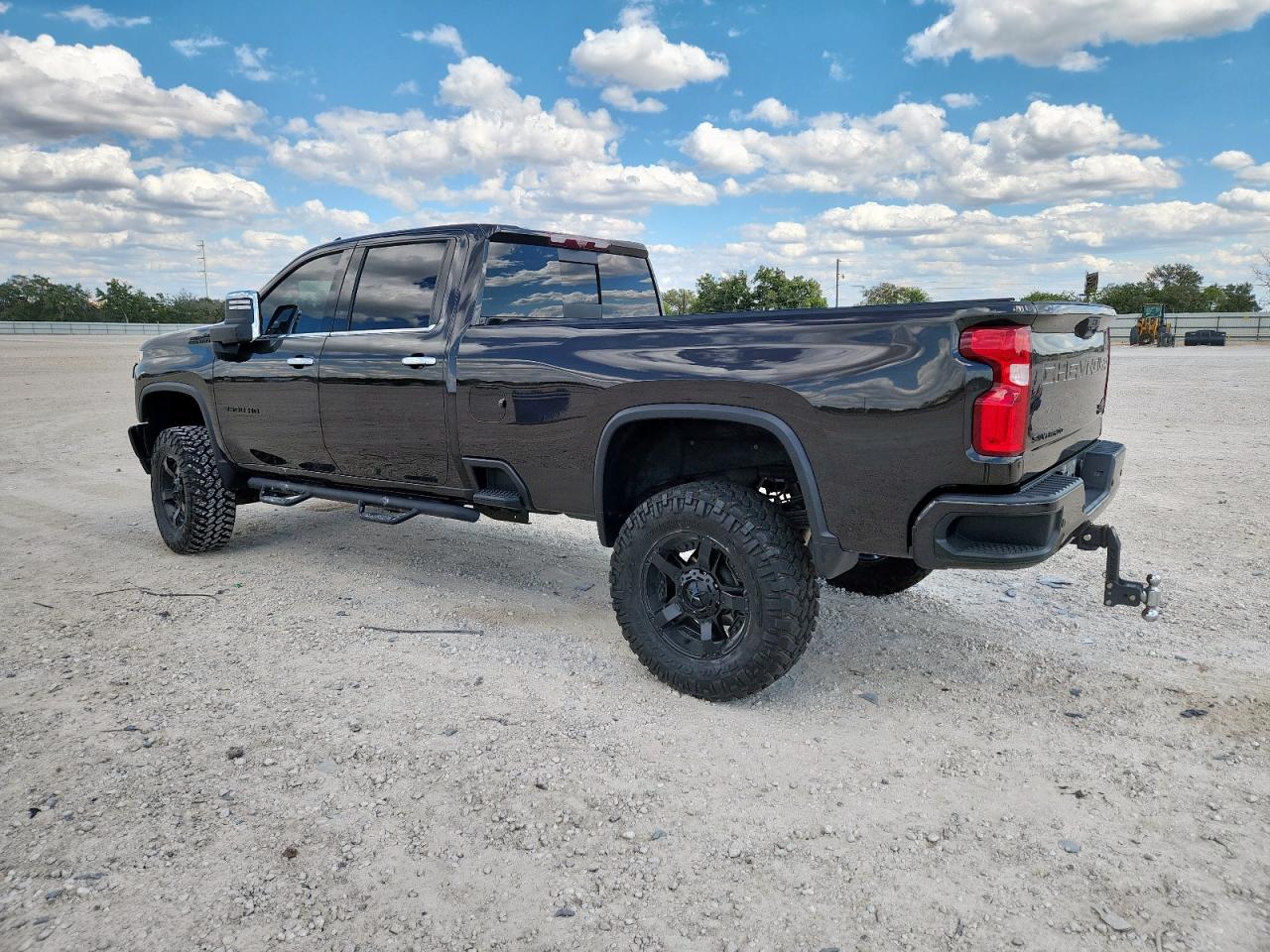 CHEVROLET SILVERADO K3500 HIGH COUNTRY