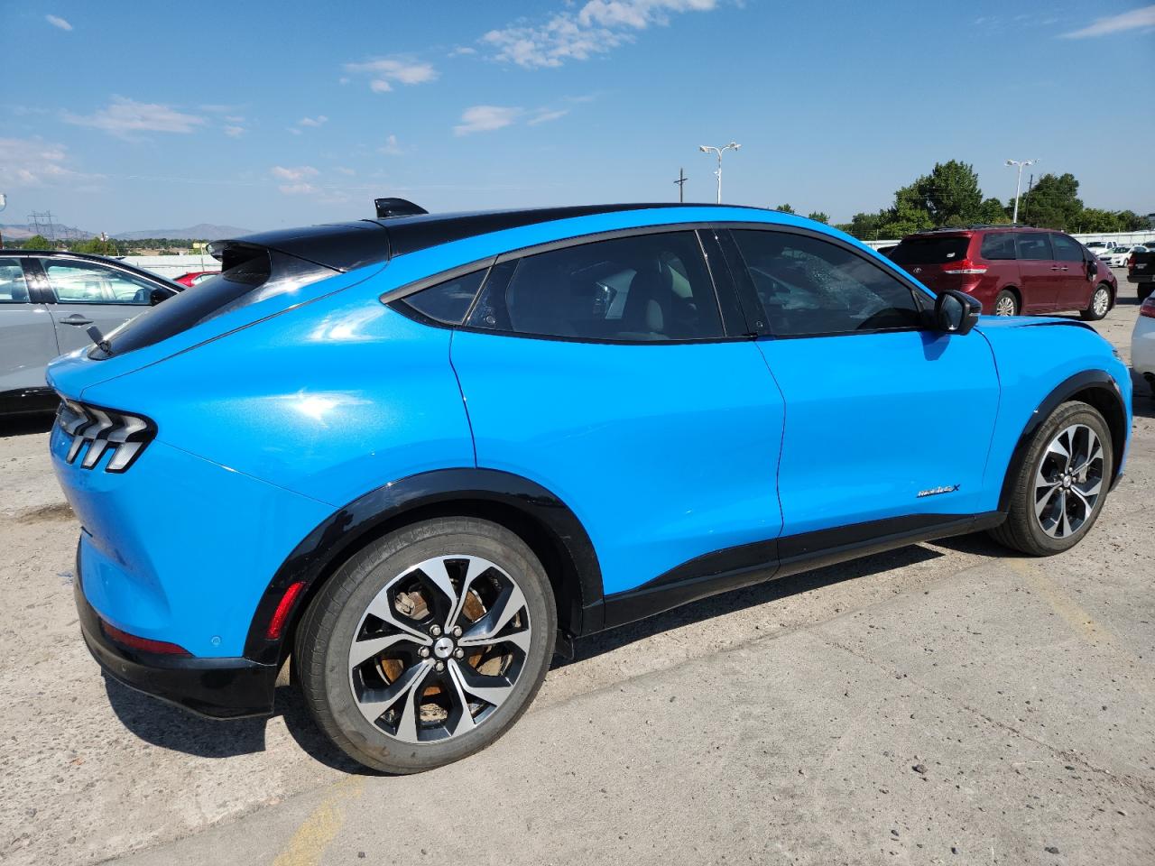 FORD MUSTANG PREMIUM