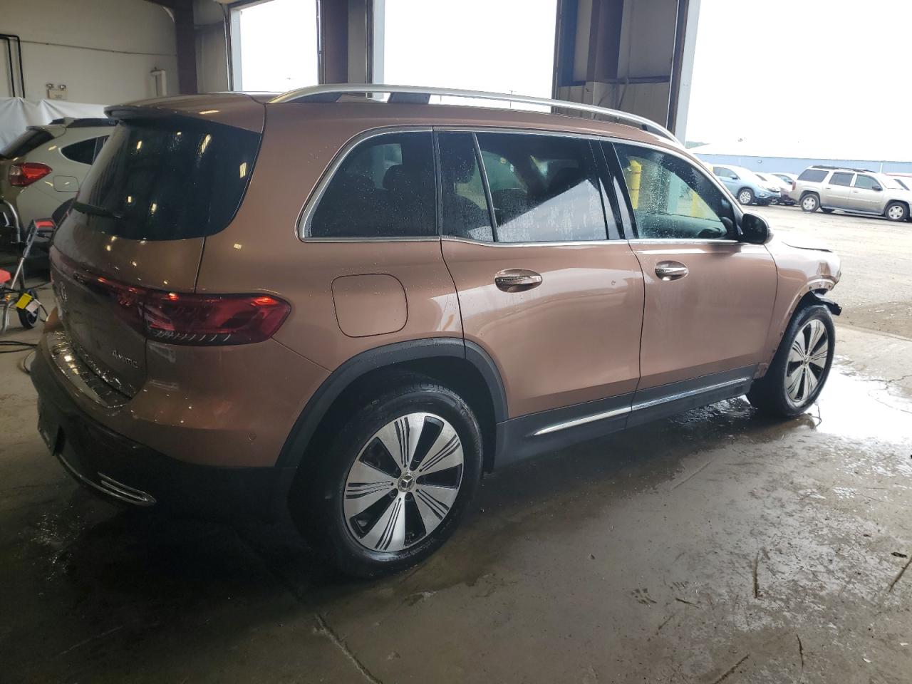 MERCEDES-BENZ EQB 300 4MATIC