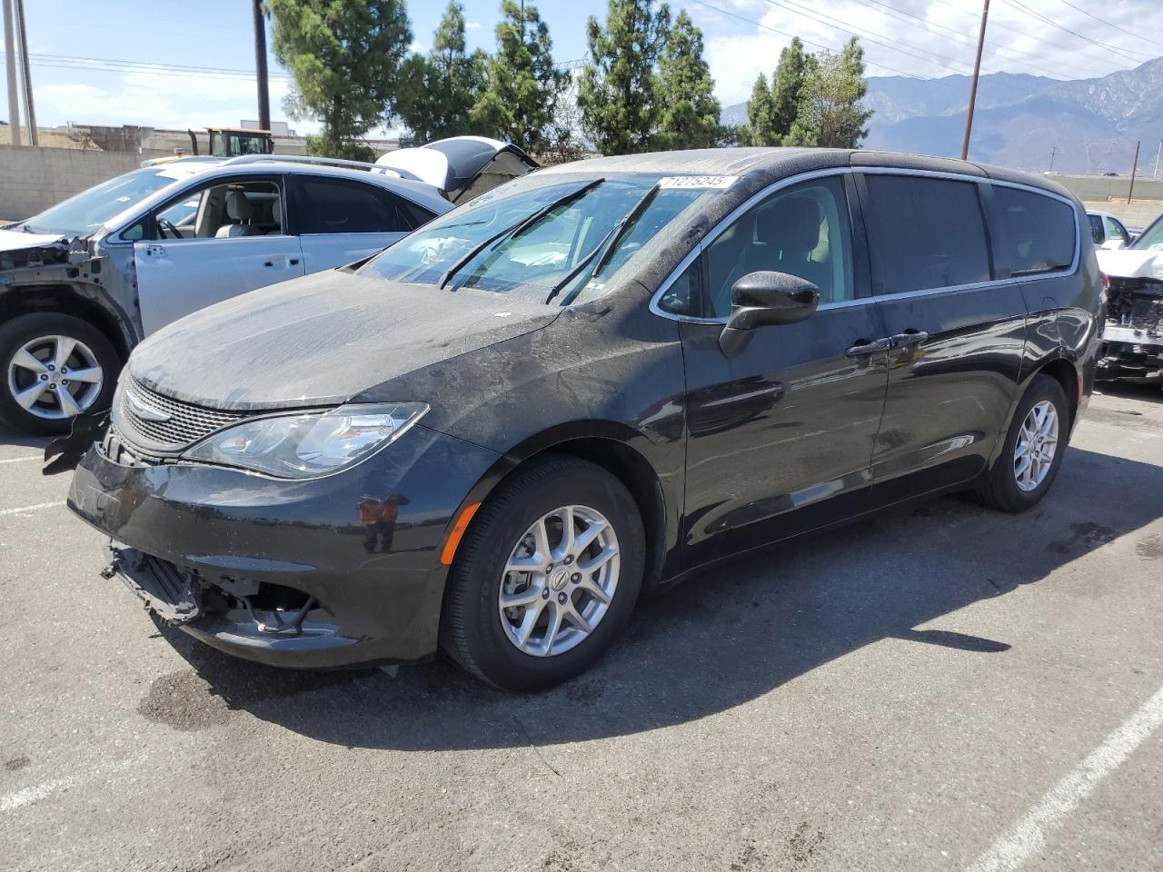 CHRYSLER VOYAGER LX