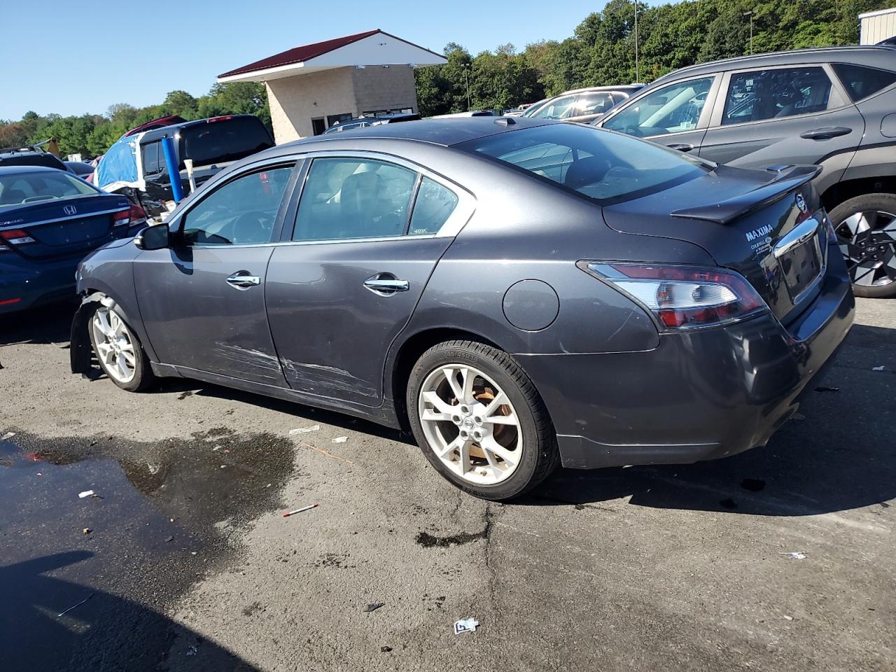 NISSAN MAXIMA S