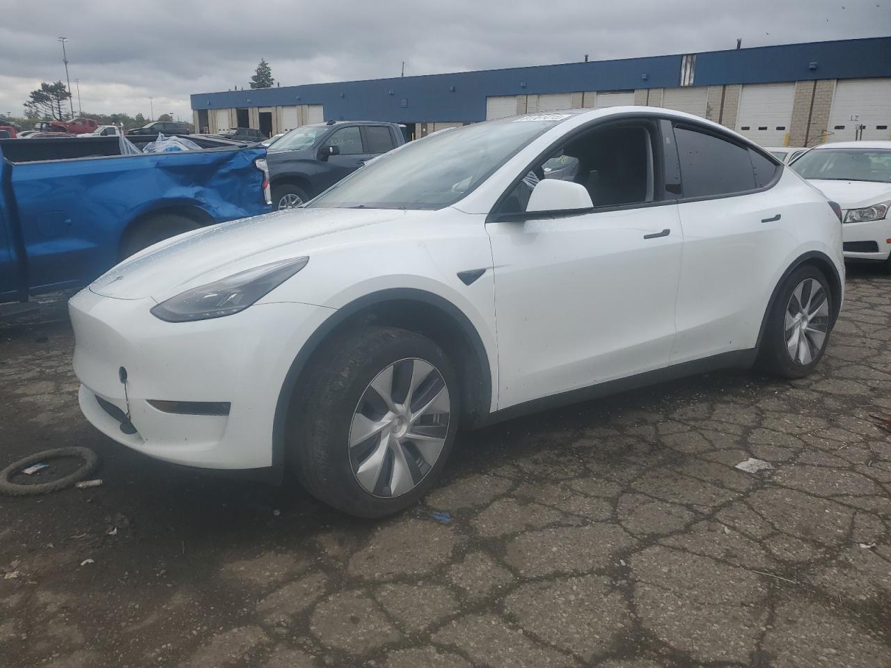 TESLA MODEL Y