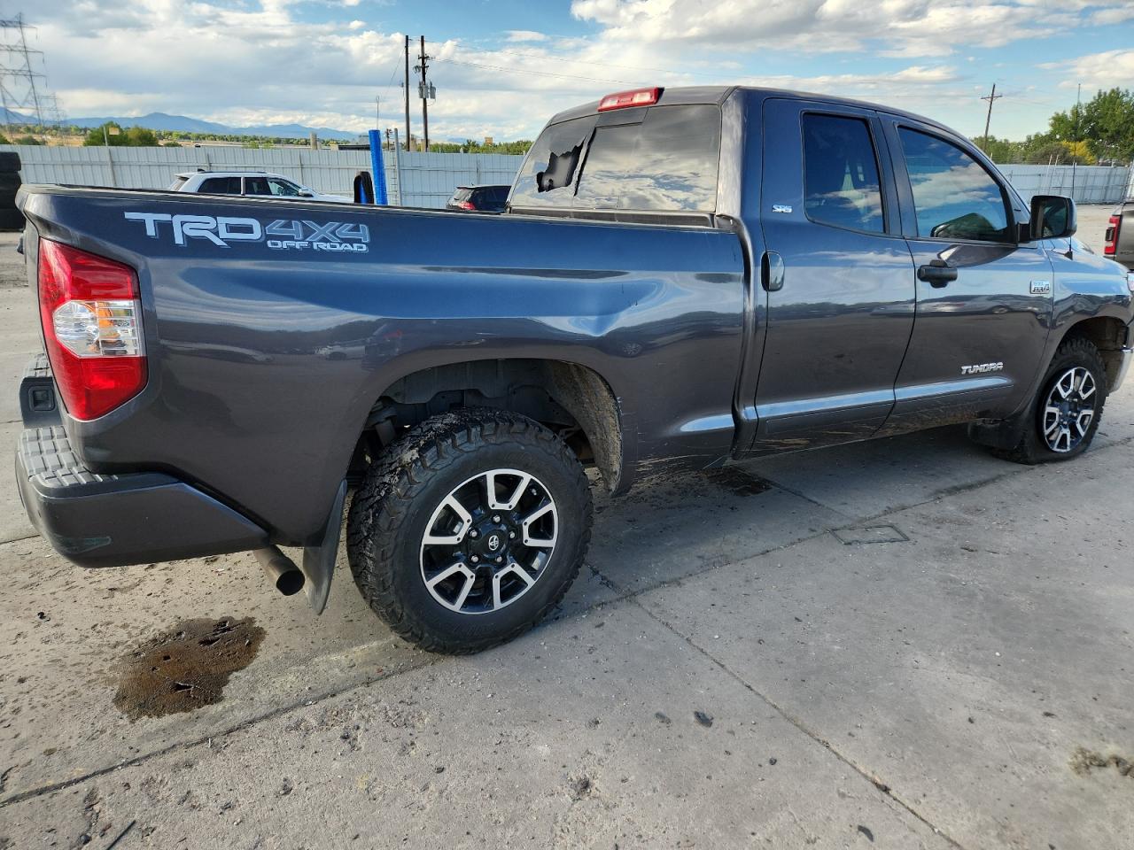TOYOTA TUNDRA DOUBLE CAB SR