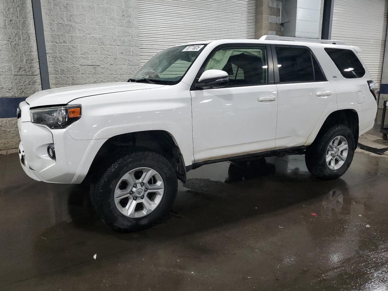 TOYOTA 4RUNNER SR5/SR5 PREMIUM