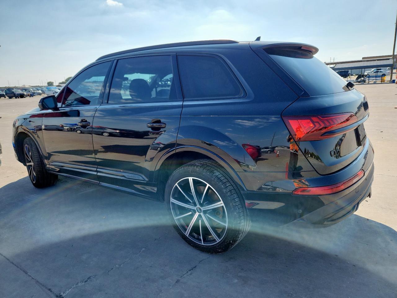 Lot #3292445673 2023 AUDI Q7