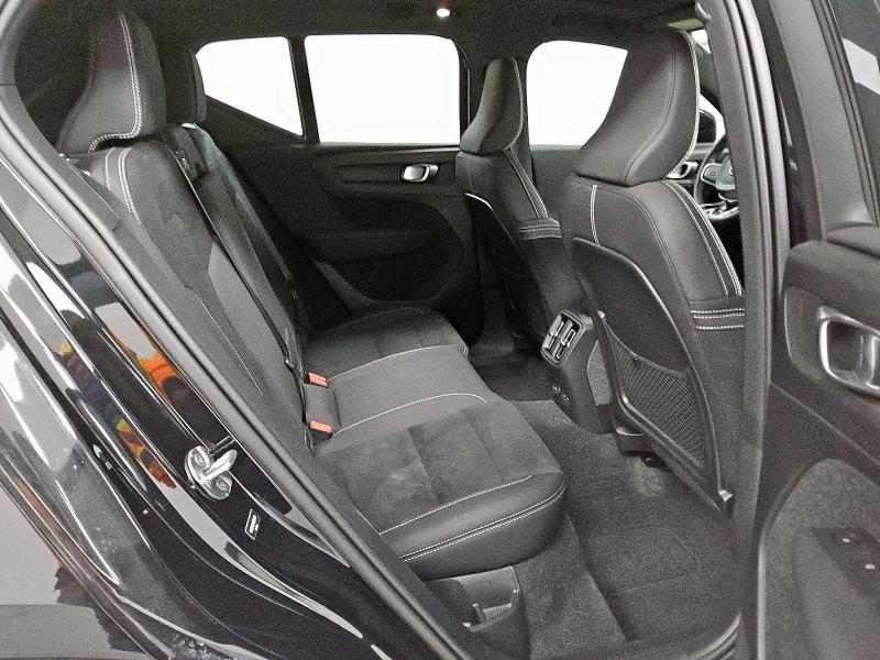 2024 VOLVO XC40 RECHA YV4ER3XL0R2253184