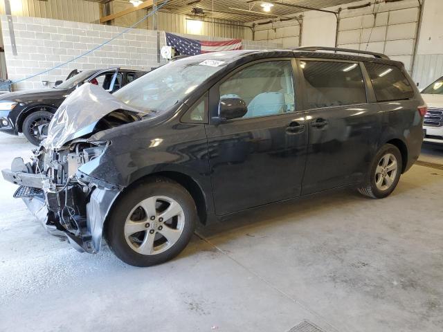 TOYOTA SIENNA LE