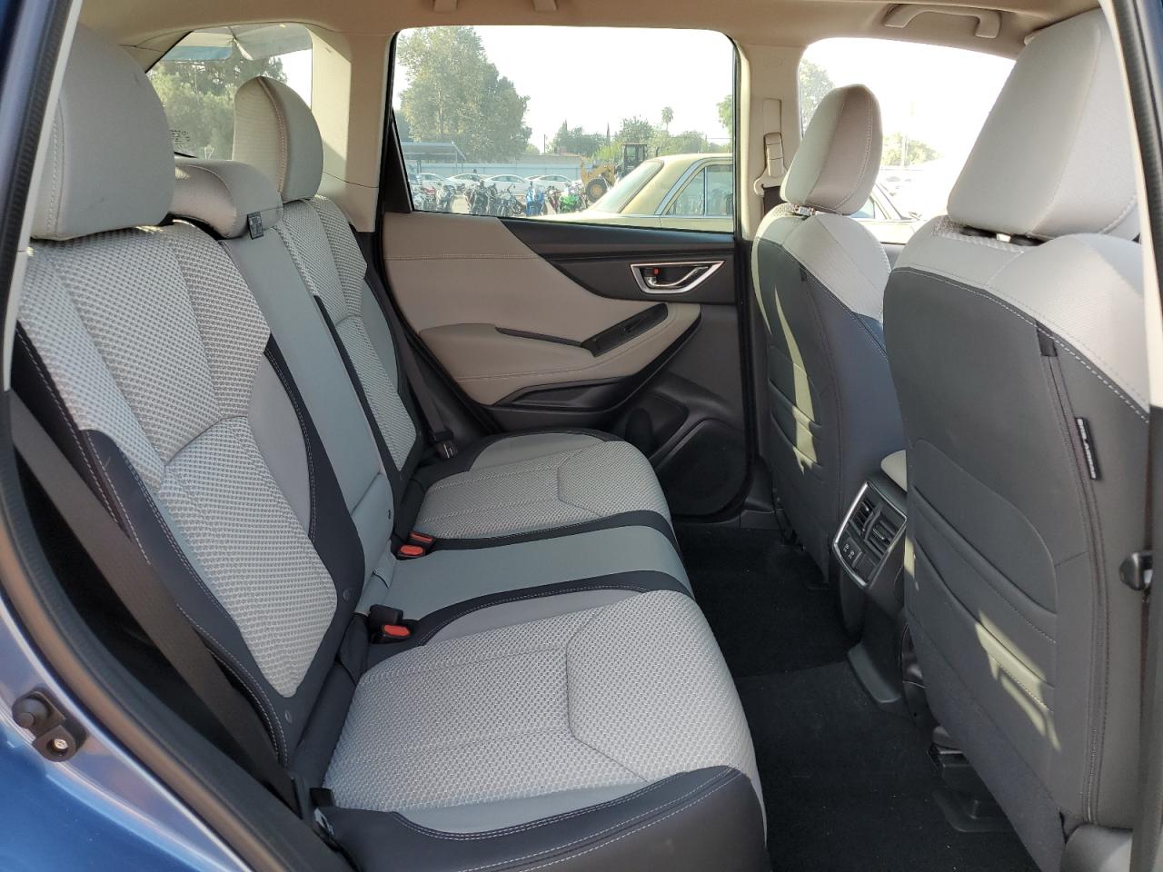 SUBARU FORESTER PREMIUM