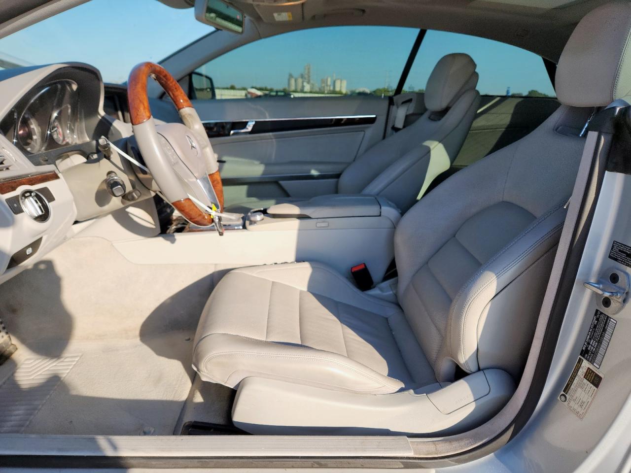 MERCEDES-BENZ E-CLASS 550