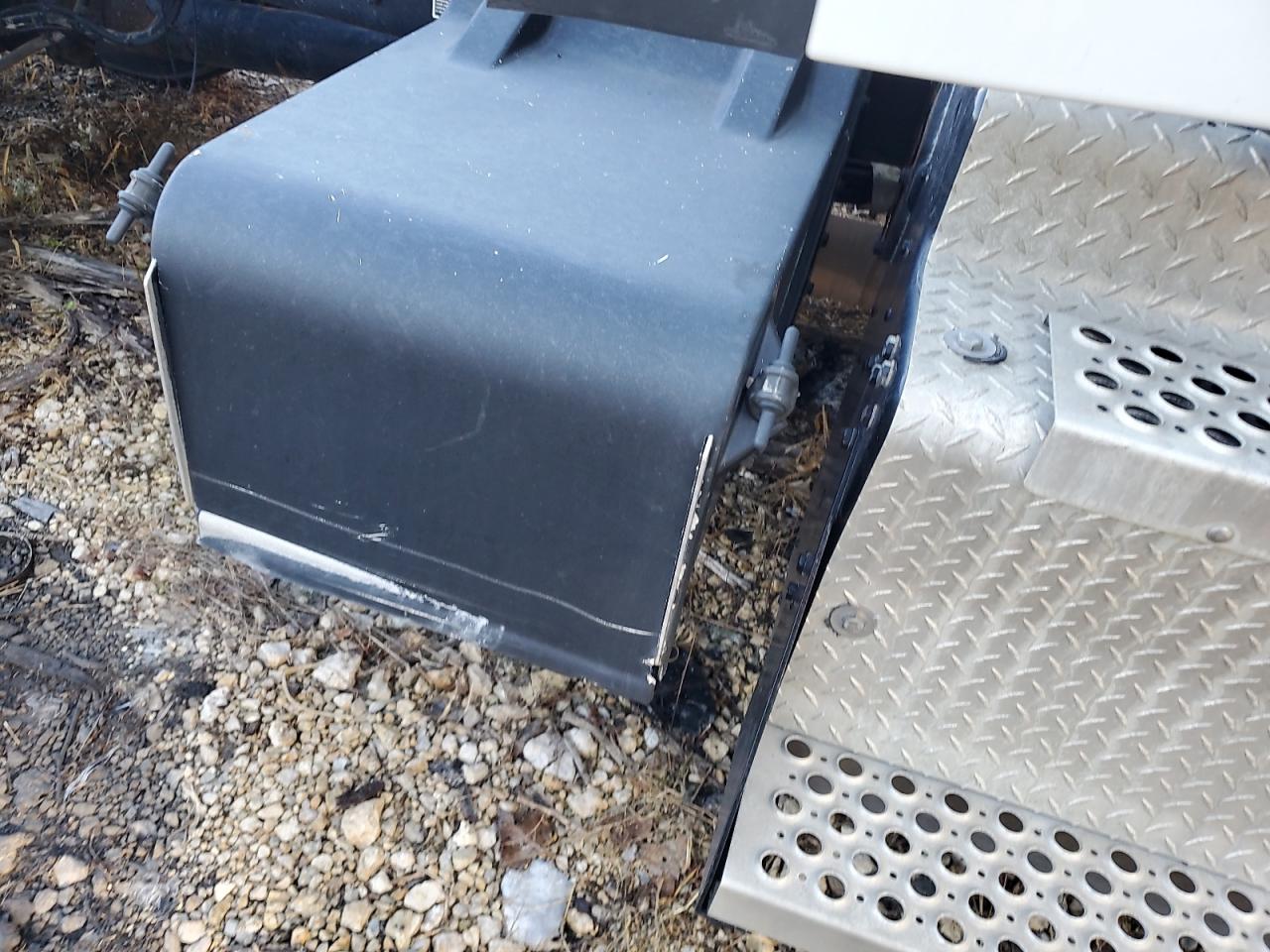 Lot #3265757906 2017 KENWORTH T680