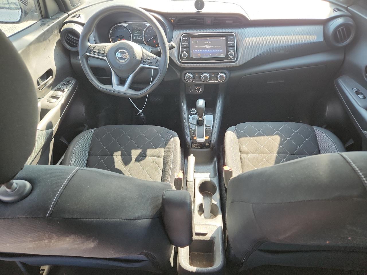 NISSAN KICKS S