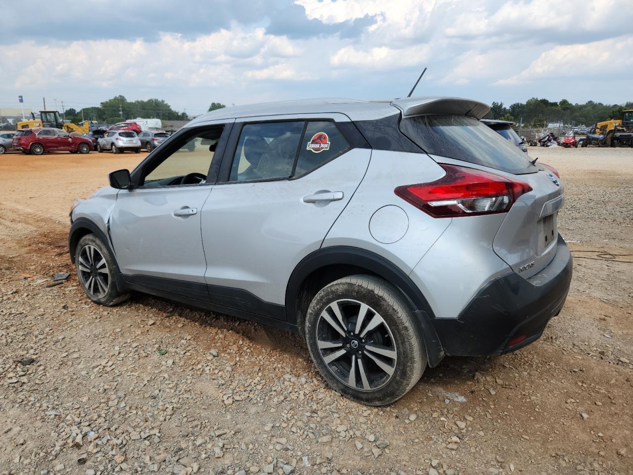 NISSAN KICKS S