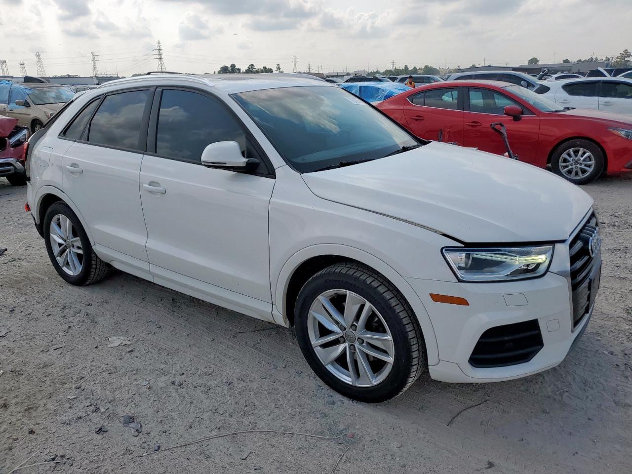 AUDI Q3 PREMIUM