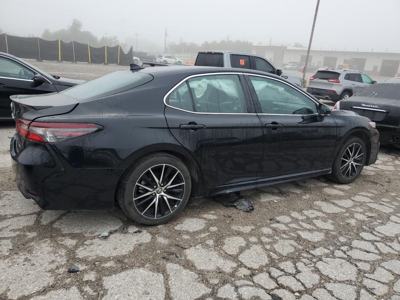 TOYOTA CAMRY SE NIGHT SHADE