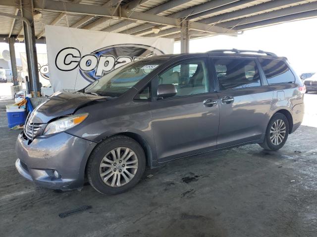 TOYOTA SIENNA XLE