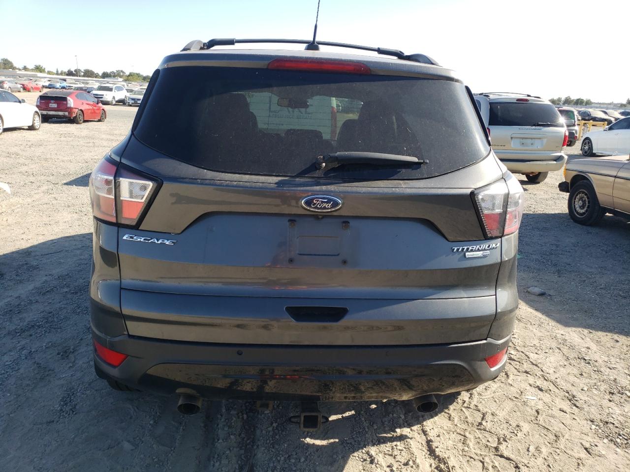 FORD ESCAPE TITANIUM