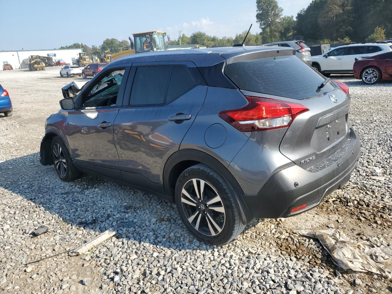 NISSAN KICKS SV