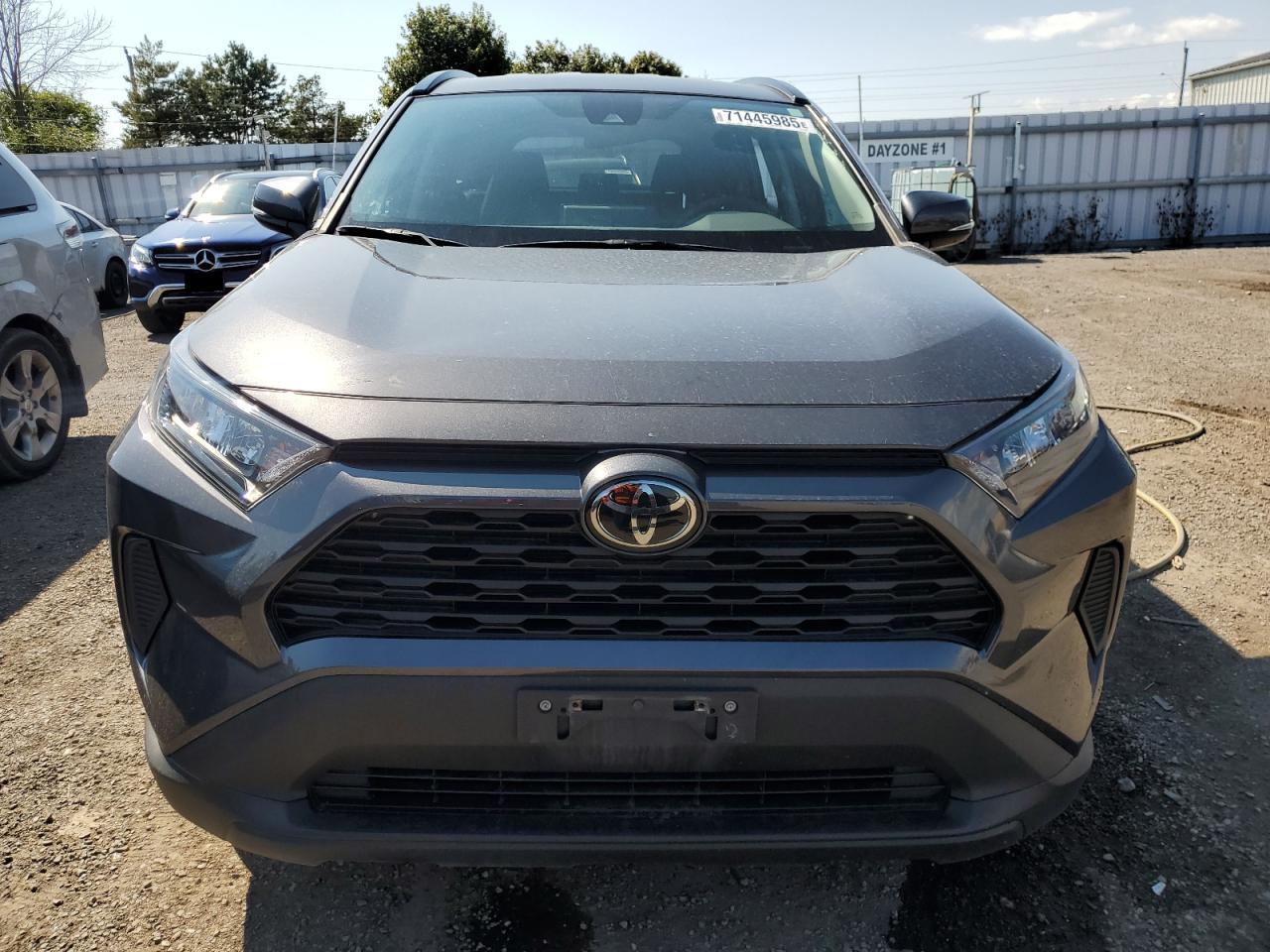 TOYOTA RAV4 LE