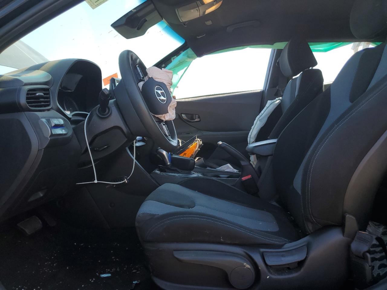 HYUNDAI VELOSTER BASE