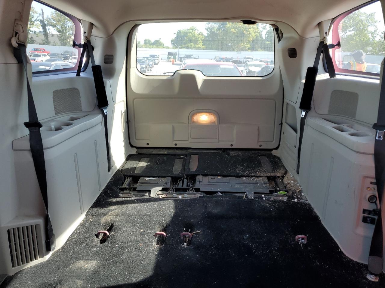 CHRYSLER TOWN & COUNTRY TOURING