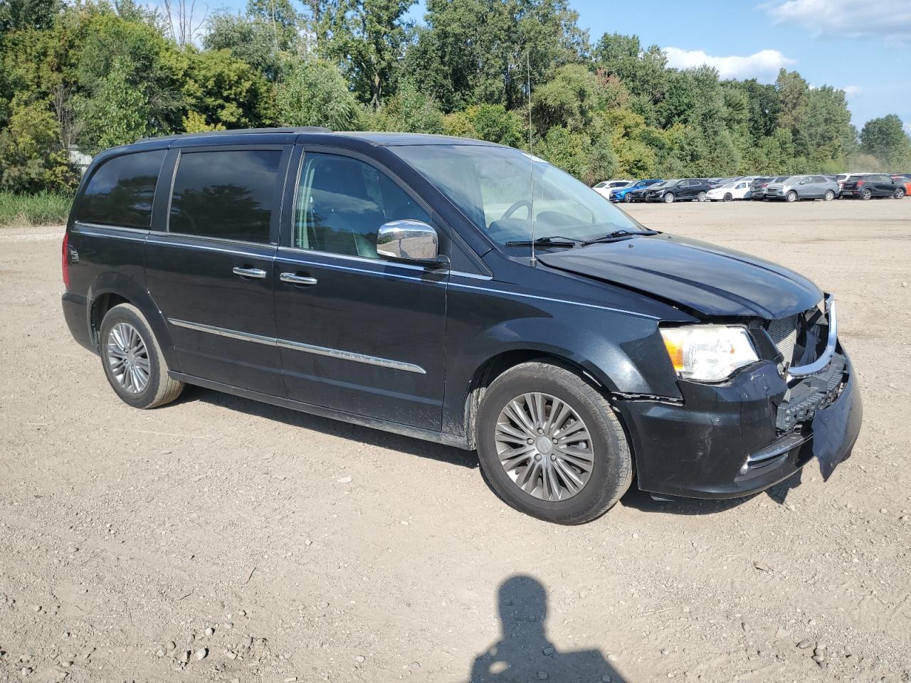 CHRYSLER TOWN & COUNTRY TOURING L