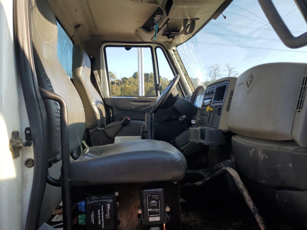 Lot #3274670830 2016 INTERNATIONAL 4000 4300