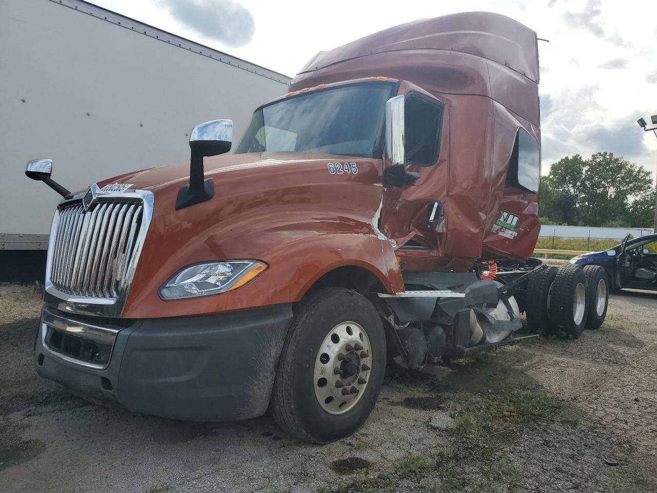 Lot #3261296886 2018 INTERNATIONAL LT625