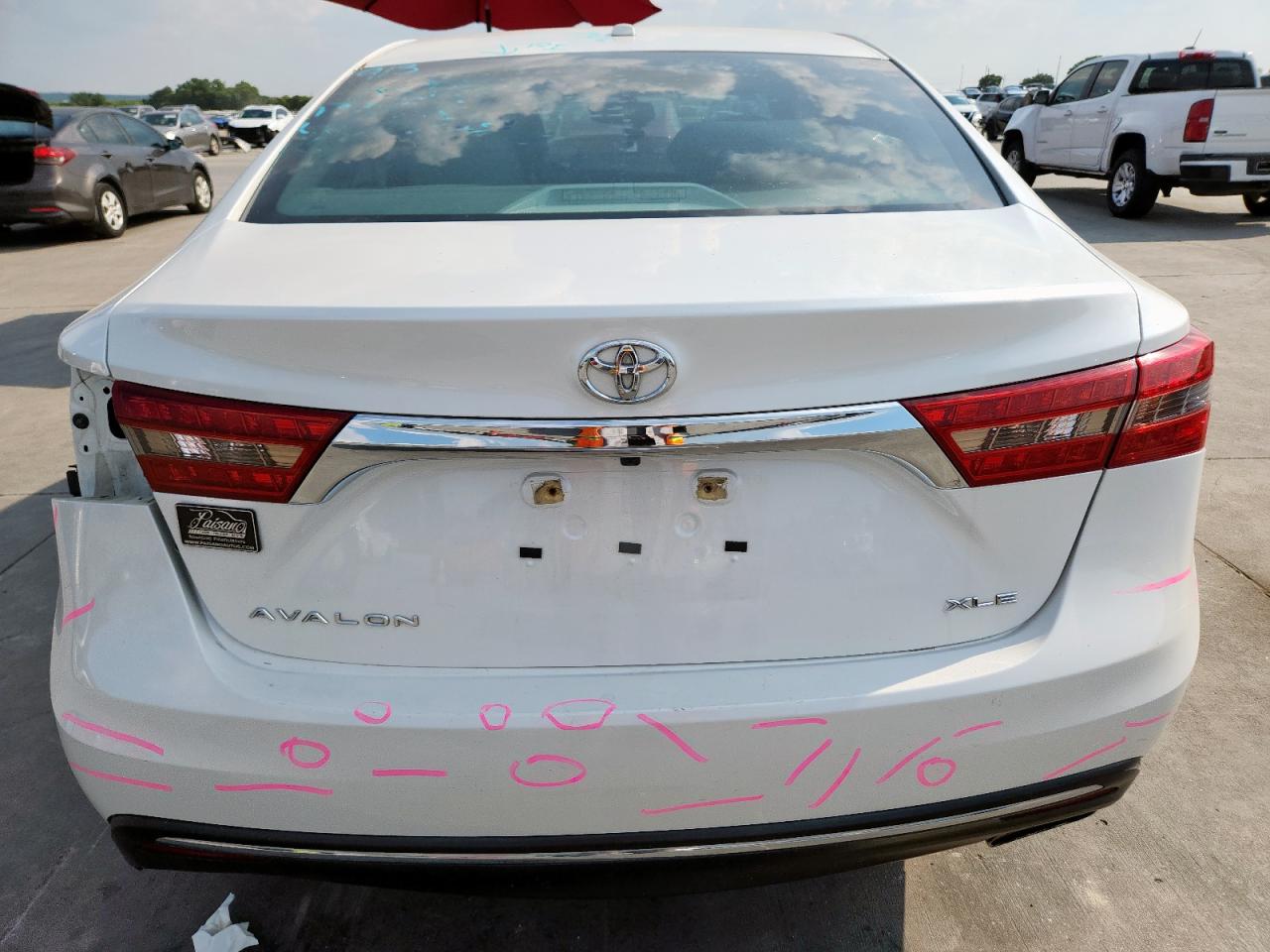 TOYOTA AVALON XLE