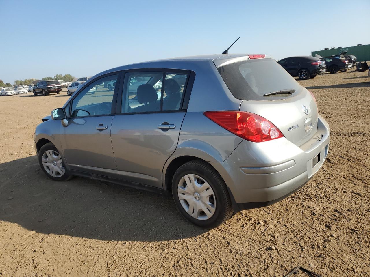 NISSAN VERSA S