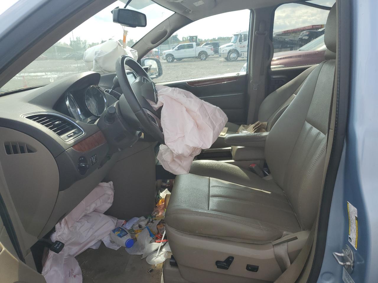 CHRYSLER TOWN & COUNTRY TOURING