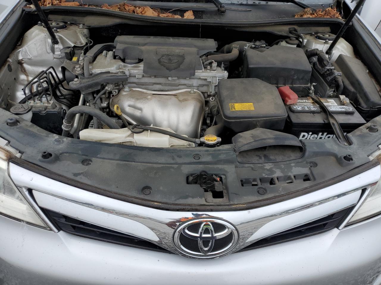 TOYOTA CAMRY BASE
