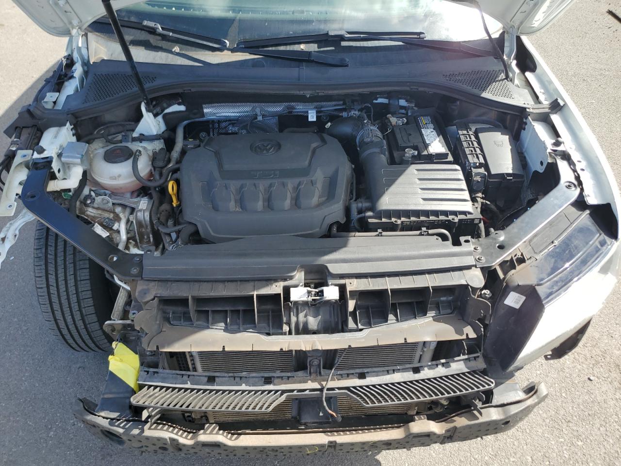 VOLKSWAGEN TIGUAN SE