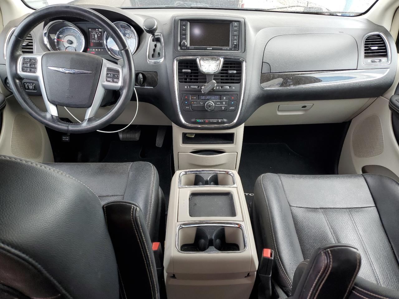 CHRYSLER TOWN & COUNTRY TOURING L