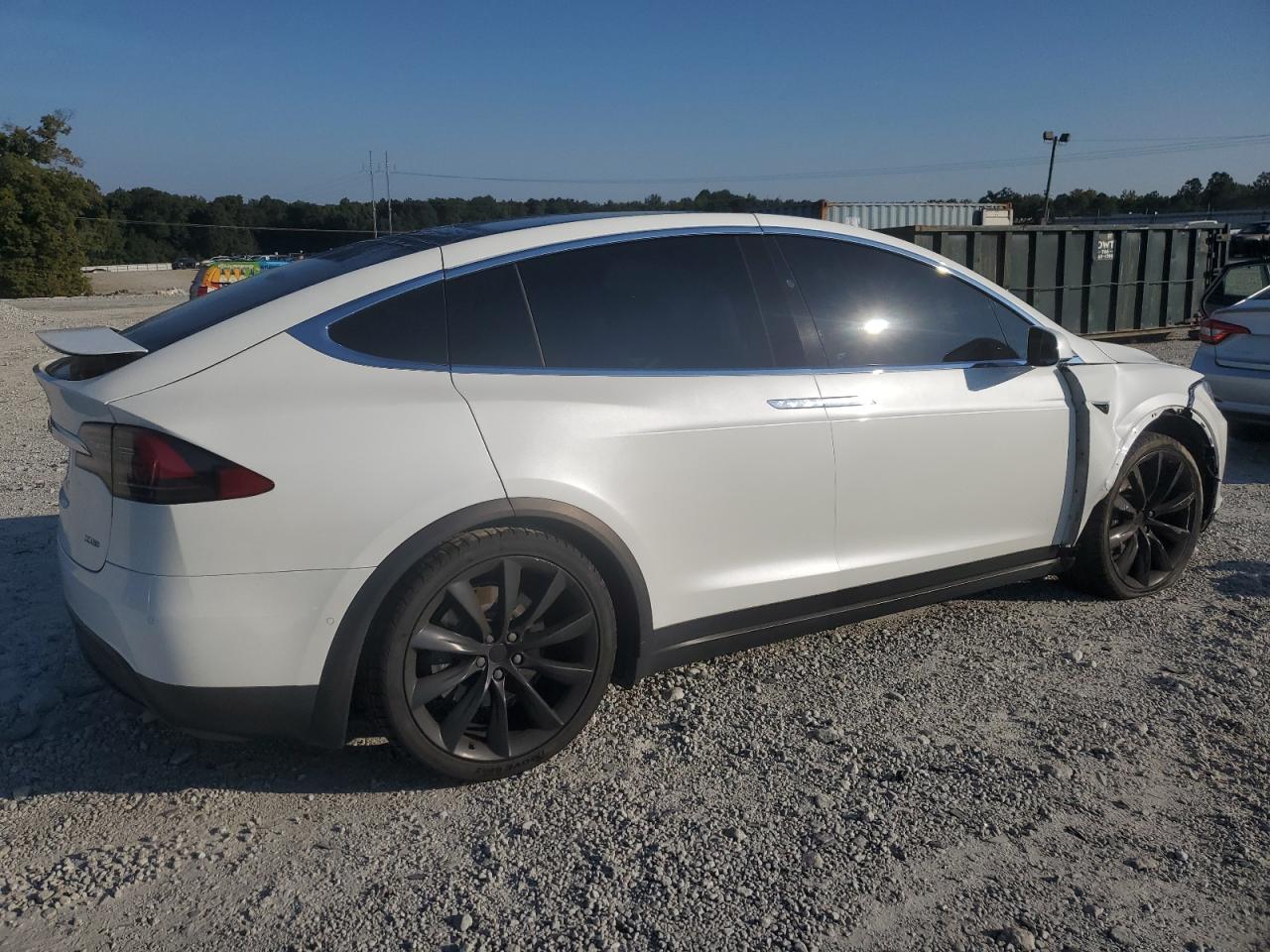 TESLA MODEL X