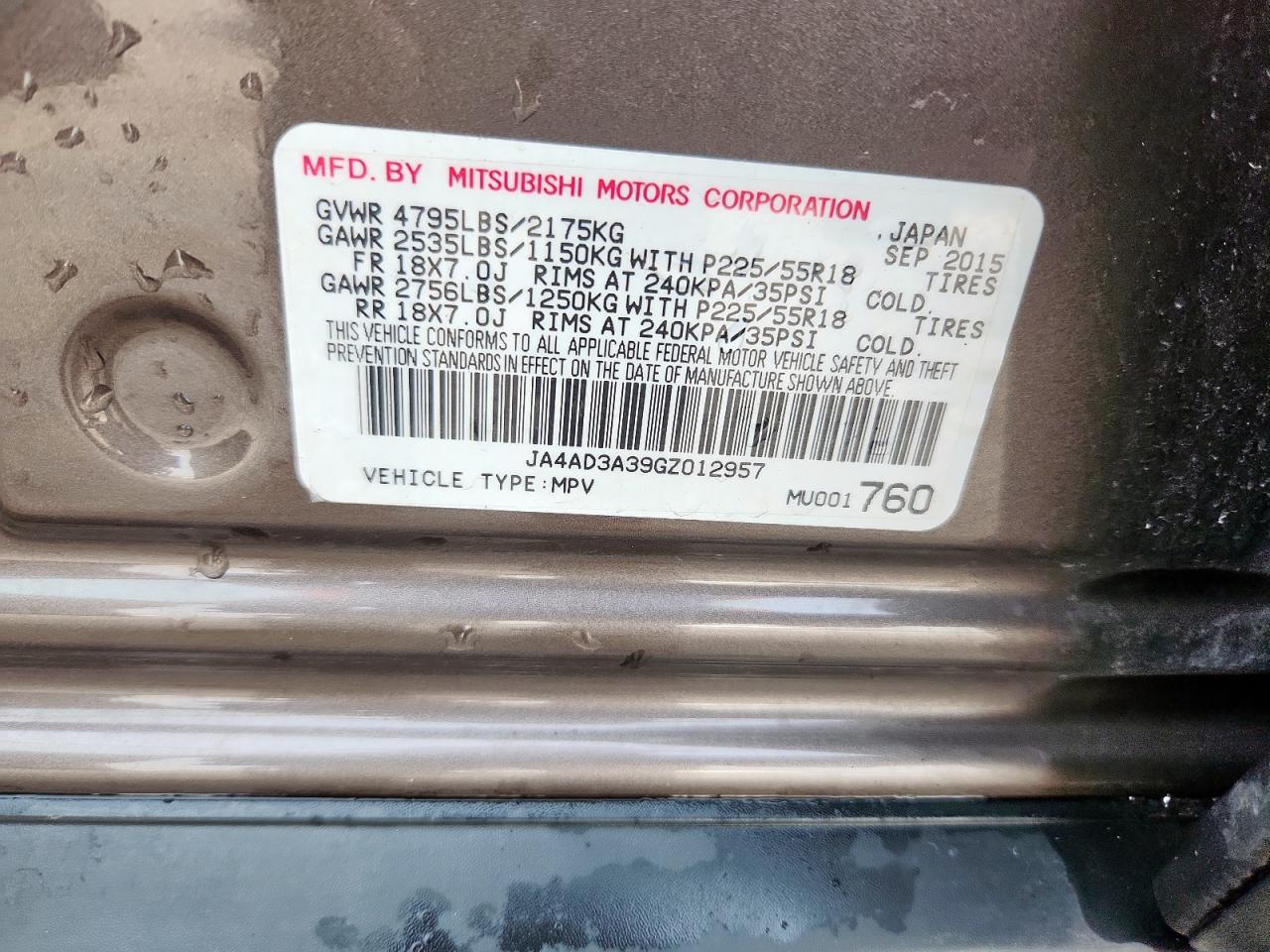 MITSUBISHI OUTLANDER SE