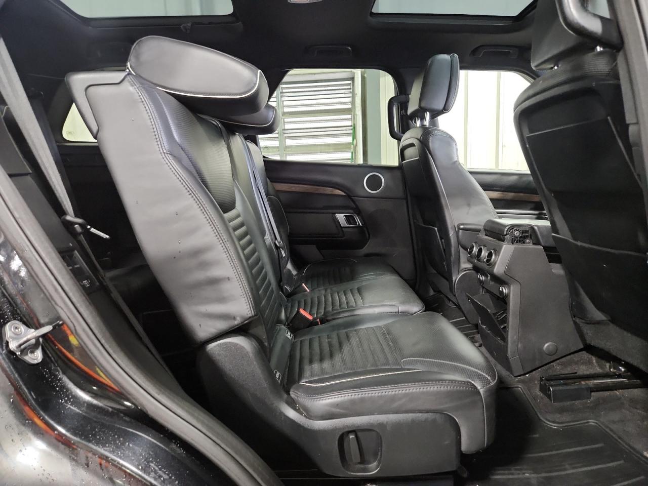 LAND ROVER DISCOVERY HSE LUXURY