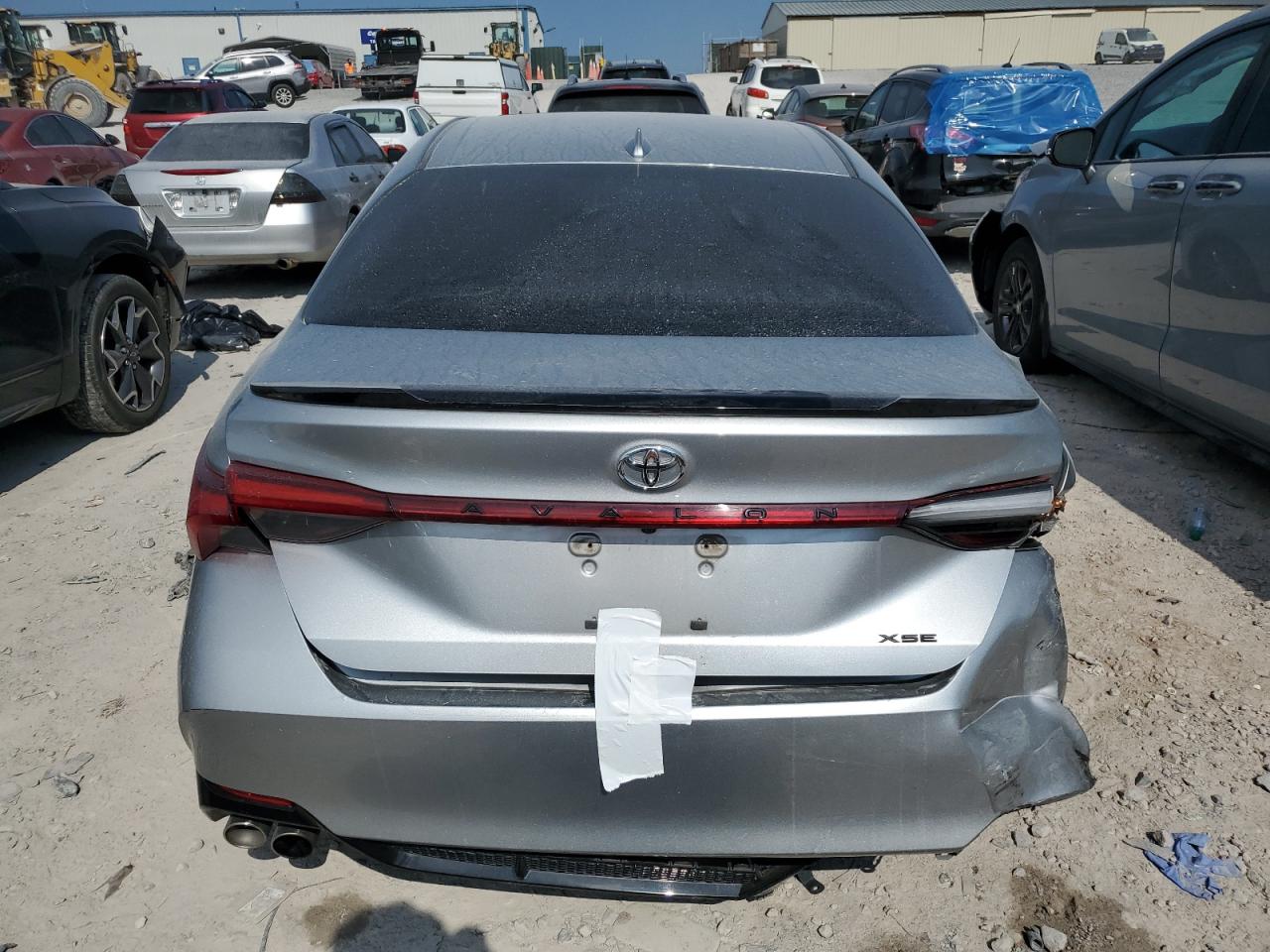 TOYOTA AVALON XLE