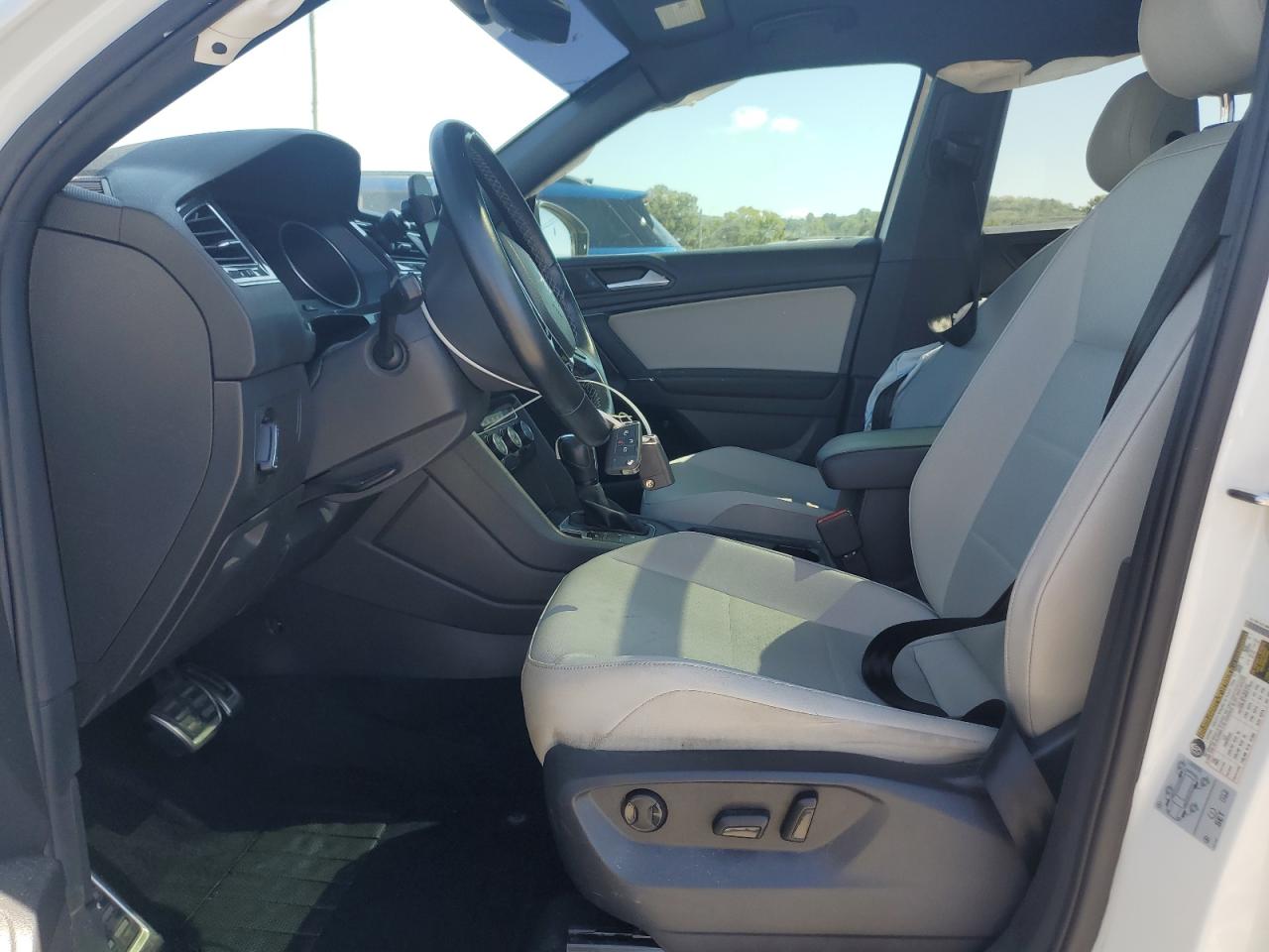 VOLKSWAGEN TIGUAN SE