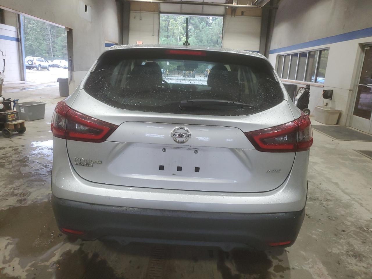 NISSAN ROGUE SPORT S