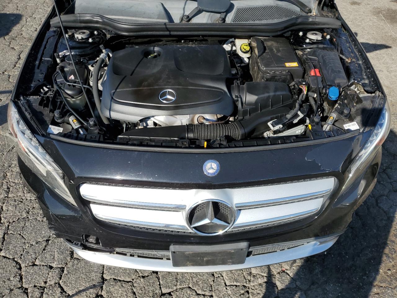 MERCEDES-BENZ GLA-CLASS 250 4MATIC