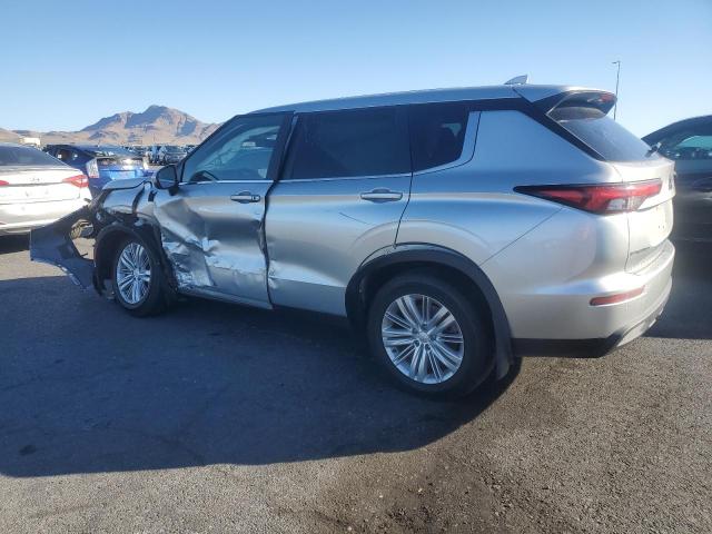 MITSUBISHI OUTLANDER 2023 silver  gas JA4J4TA89PZ029219 photo #3